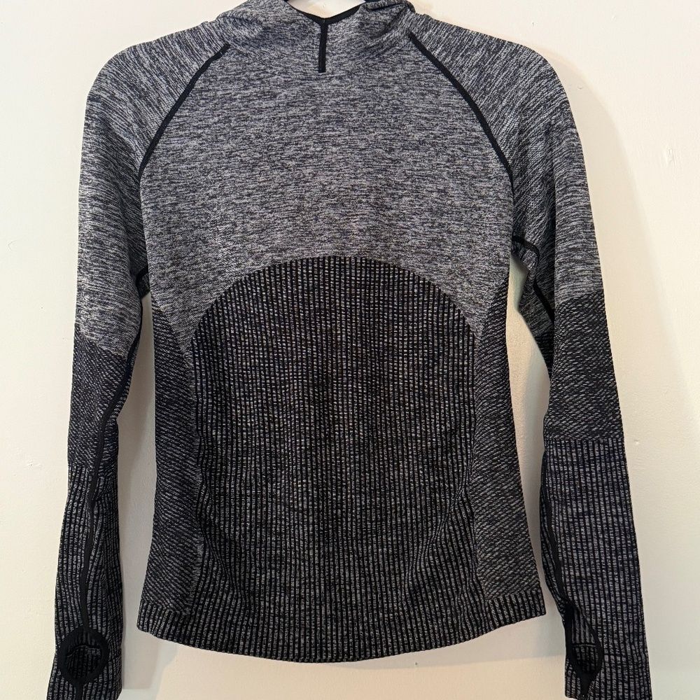 Fabletics Hooded Long Sleeve Work Out Top